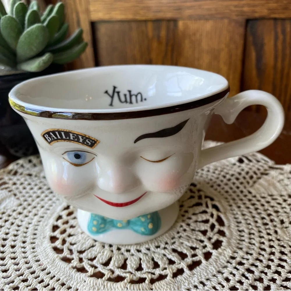 Vintage Bailey’s Irish Cream Winking Face Male Mug Vintage EUC